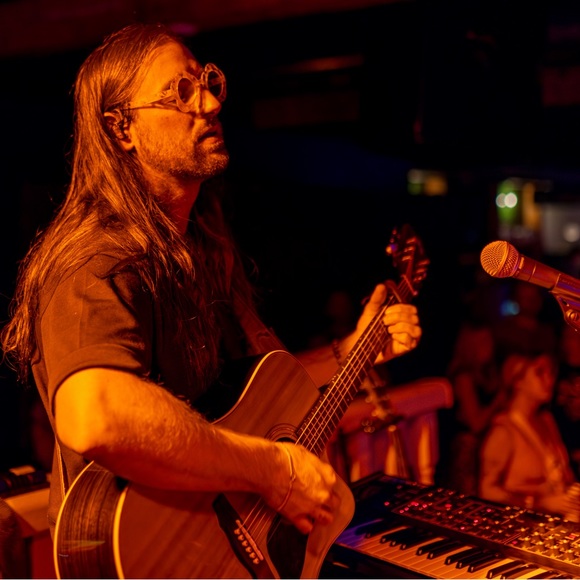 Meet your Posher, Caleb - Picture 4 of 9